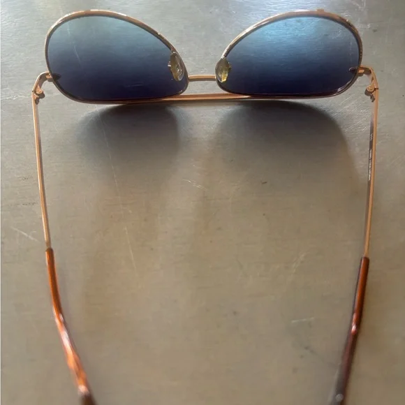 Quay Aviator Rose Gold Frame Rose Gold Lens. High Key. - Picture 3 of 7